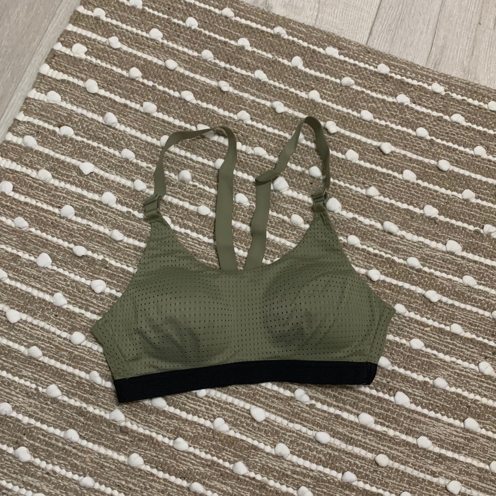 Victoria Sport Bra